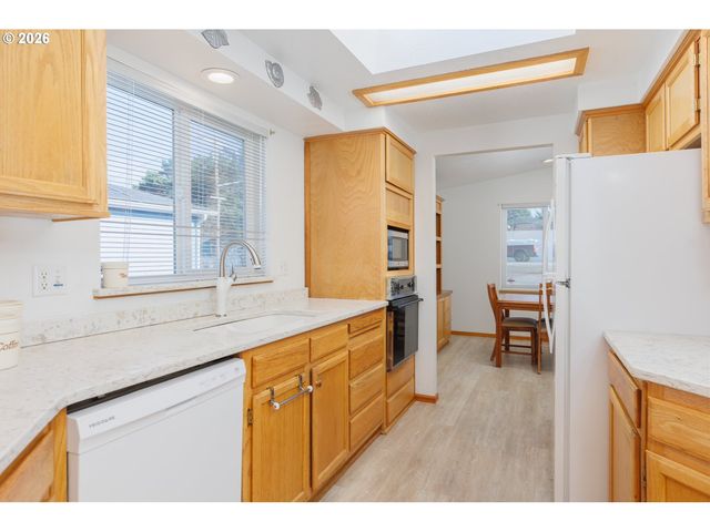 6845 GLENEDEN BEACH Loop, Gleneden Beach, OR 97388