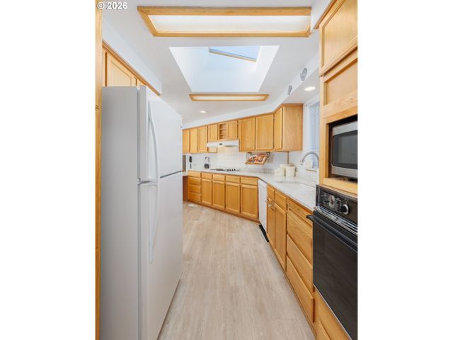 6845 GLENEDEN BEACH Loop, Gleneden Beach, OR 97388