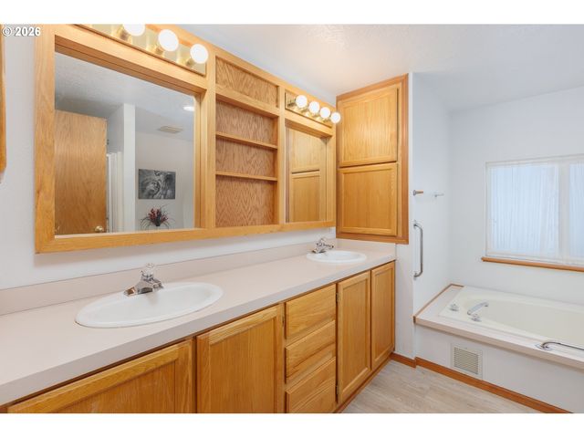 6845 GLENEDEN BEACH Loop, Gleneden Beach, OR 97388