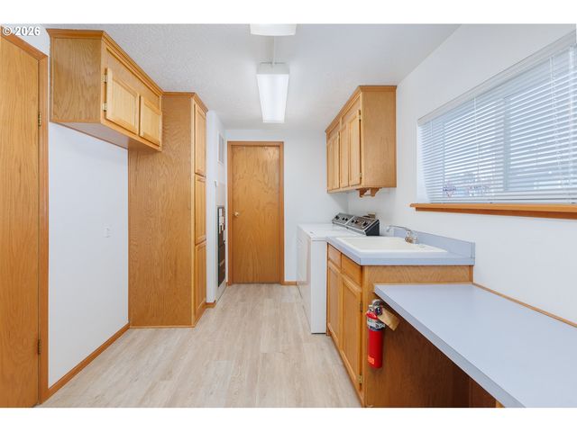 6845 GLENEDEN BEACH Loop, Gleneden Beach, OR 97388