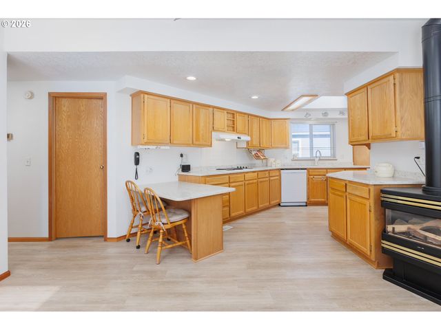 6845 GLENEDEN BEACH Loop, Gleneden Beach, OR 97388