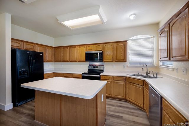 8926 Firebaugh, Helotes, TX 78023