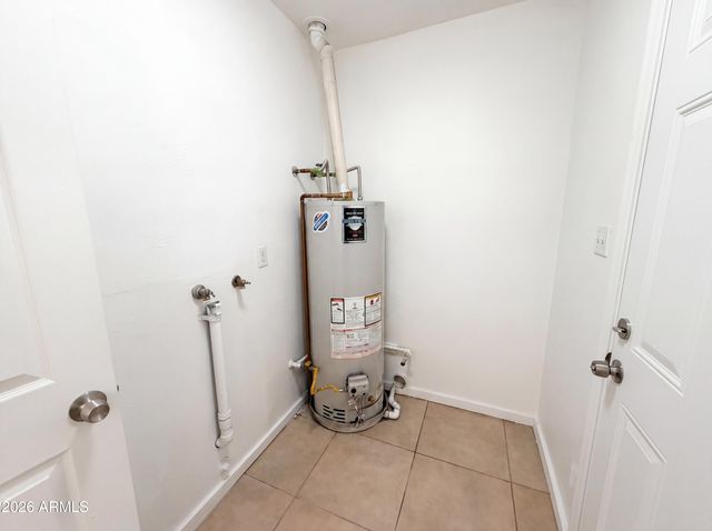 2042 W PASADENA Avenue, Phoenix, AZ 85015