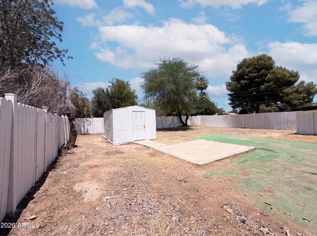 2042 W PASADENA Avenue, Phoenix, AZ 85015