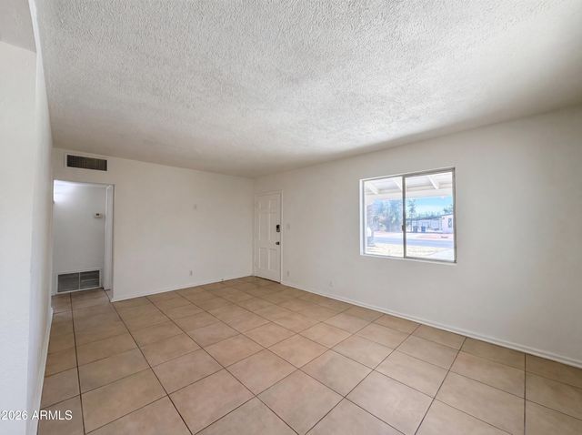 2042 W PASADENA Avenue, Phoenix, AZ 85015