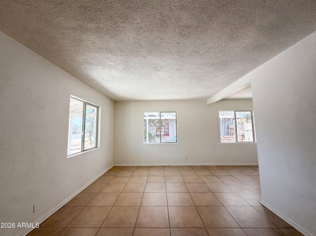 2042 W PASADENA Avenue, Phoenix, AZ 85015