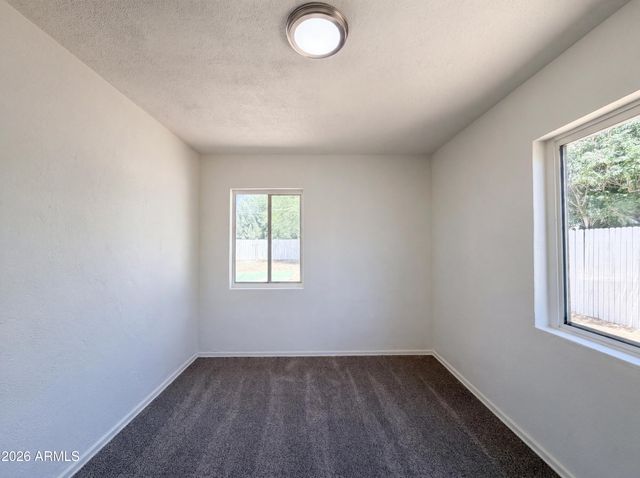 2042 W PASADENA Avenue, Phoenix, AZ 85015