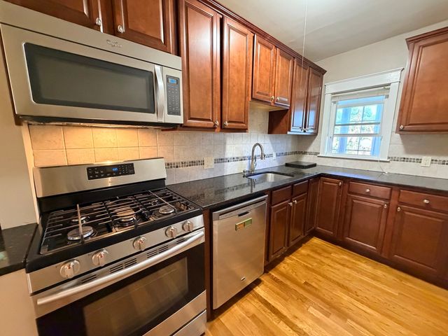 37 Leach Street 2, Salem, MA 01970