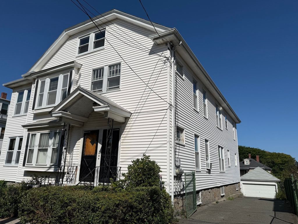 37 Leach Street 2, Salem, MA 01970