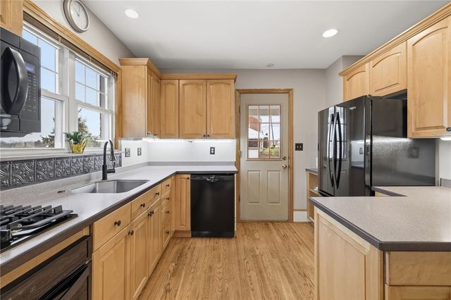 1625 Kelton Ave, Dormont, PA 15216