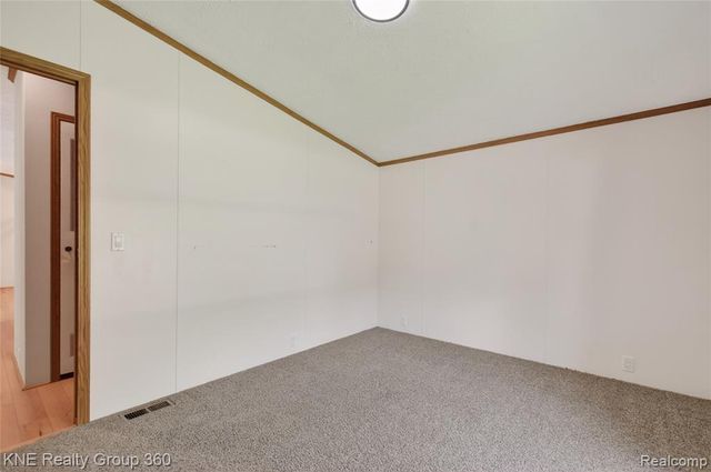 672 Red Oaks Drive, Howell, MI 48843