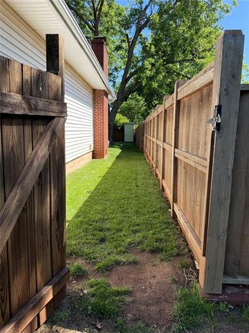 2011 W 10th Avenue, Stillwater, OK 74074