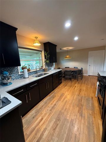 2011 W 10th Avenue, Stillwater, OK 74074