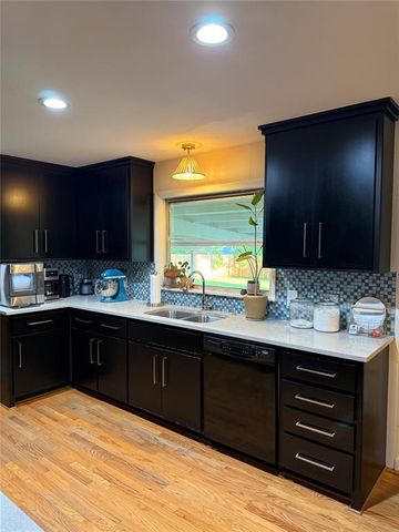 2011 W 10th Avenue, Stillwater, OK 74074