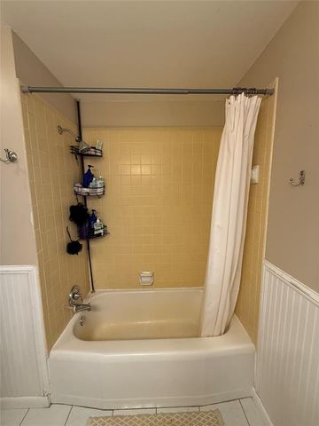 2011 W 10th Avenue, Stillwater, OK 74074