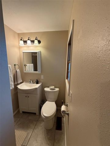 2011 W 10th Avenue, Stillwater, OK 74074