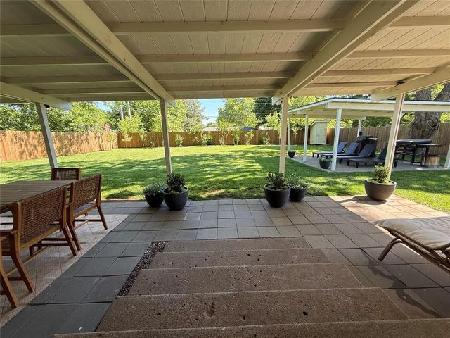 2011 W 10th Avenue, Stillwater, OK 74074