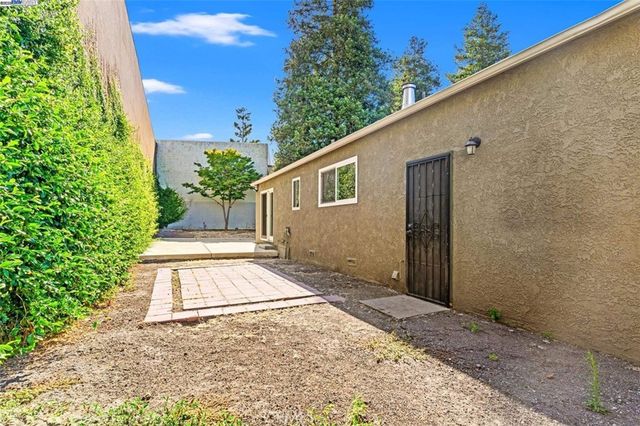 20852 Baker, Castro Valley, CA 94546