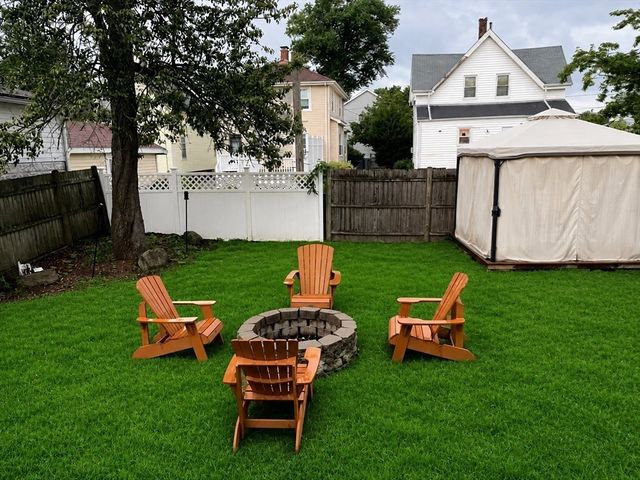 64 Germain Ave 1, Quincy, MA 02169