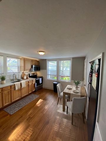64 Germain Ave 1, Quincy, MA 02169