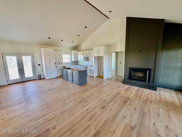 35 Mary Todd Dr, Springfield, KY 40069