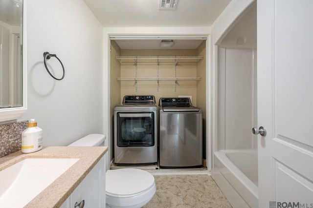 26237 Crown Dr, Ponchatoula, LA 70454