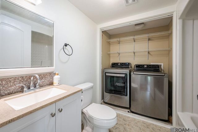 26237 Crown Dr, Ponchatoula, LA 70454