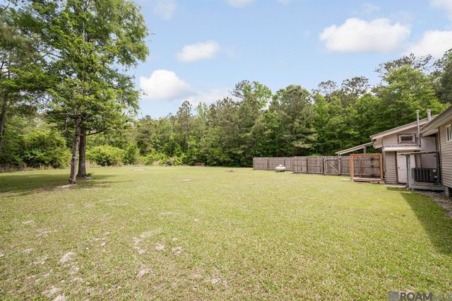 26237 Crown Dr, Ponchatoula, LA 70454