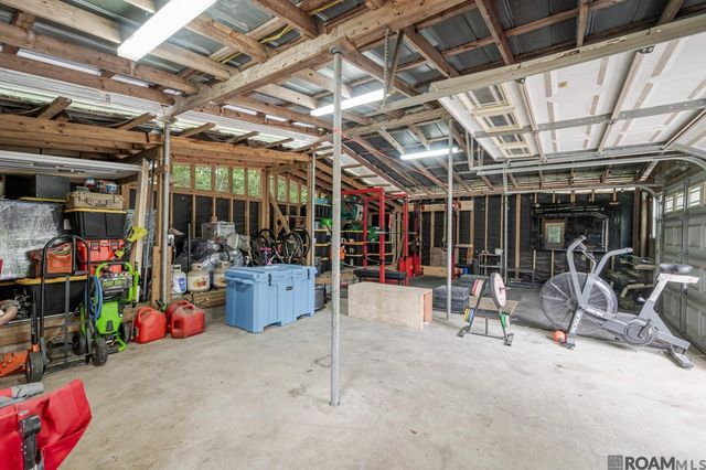 26237 Crown Dr, Ponchatoula, LA 70454