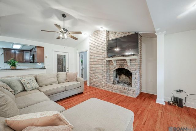 26237 Crown Dr, Ponchatoula, LA 70454