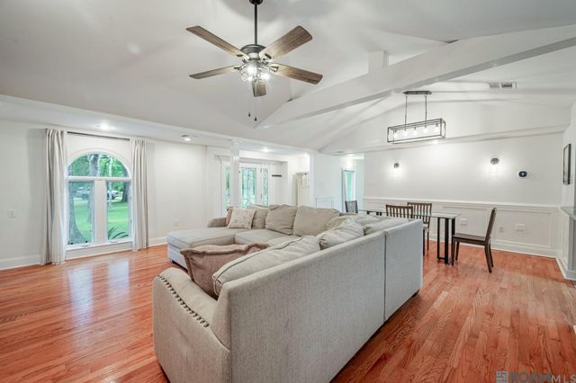 26237 Crown Dr, Ponchatoula, LA 70454