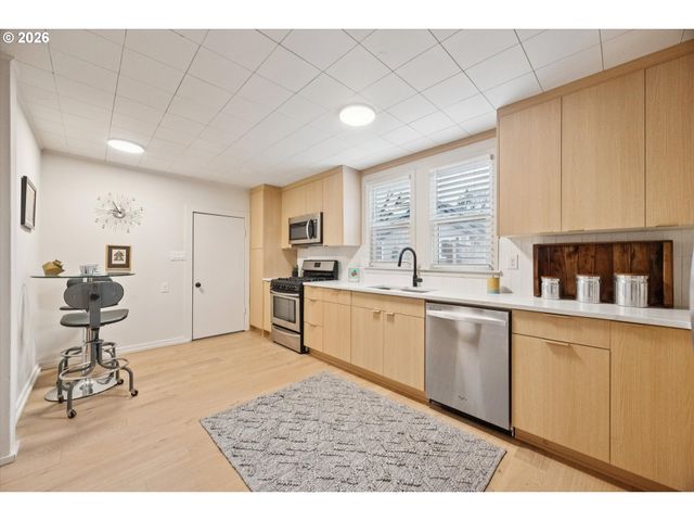 4834 Ne 9TH Ave 4834, Portland, OR 97211