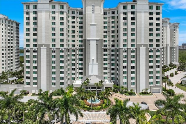 275 Indies WAY 1503, Naples, FL 34110