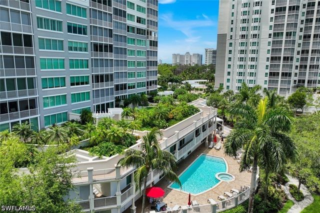 275 Indies WAY 1503, Naples, FL 34110