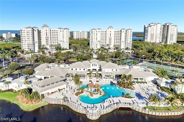 275 Indies WAY 1503, Naples, FL 34110