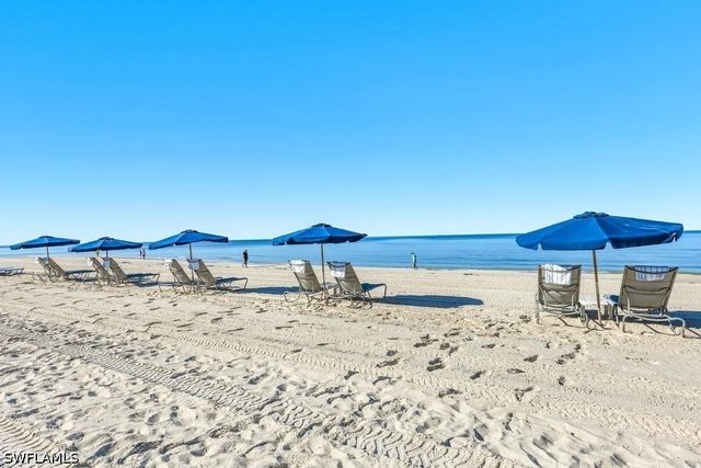 275 Indies WAY 1503, Naples, FL 34110