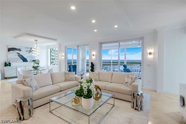 275 Indies WAY 1503, Naples, FL 34110