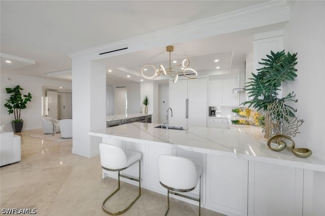 275 Indies WAY 1503, Naples, FL 34110
