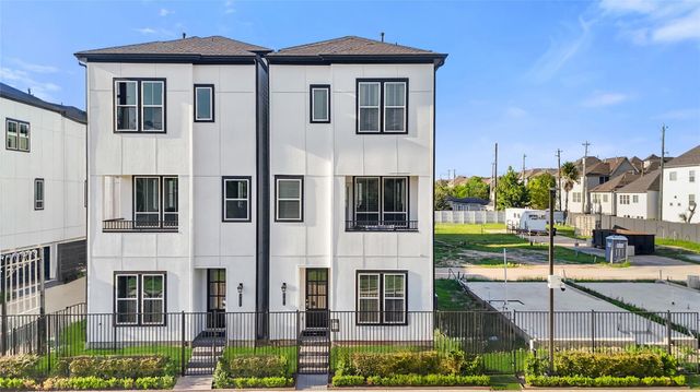 2708 Grand Fountains Drive F, Houston, TX 77054