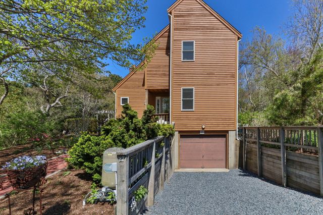27 Blueberry Avenue, Provincetown, MA 02657