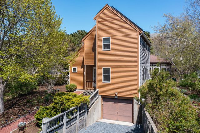 27 Blueberry Avenue, Provincetown, MA 02657