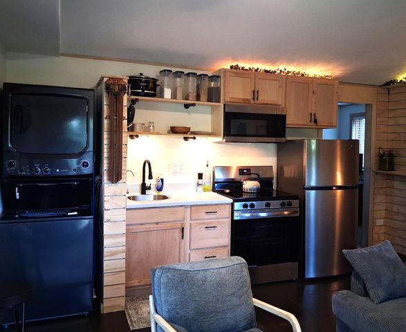572 Roberts Road, Weathersfield, VT 05156