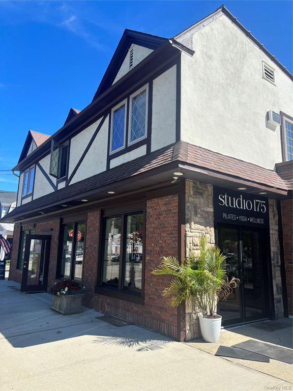 175 Orinoco Drive, Brightwaters, NY 11718 — exterior