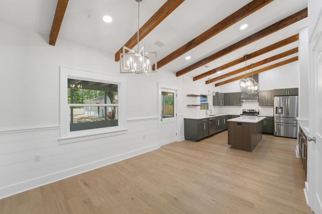 6384 Sc 162, Hollywood, SC 29449