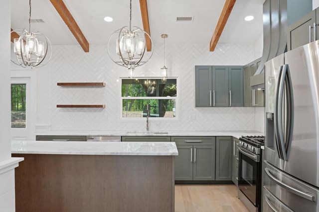 6384 Sc 162, Hollywood, SC 29449
