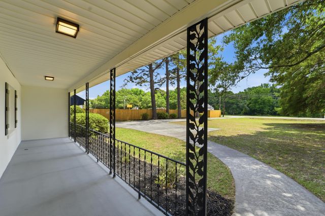 6384 Sc 162, Hollywood, SC 29449