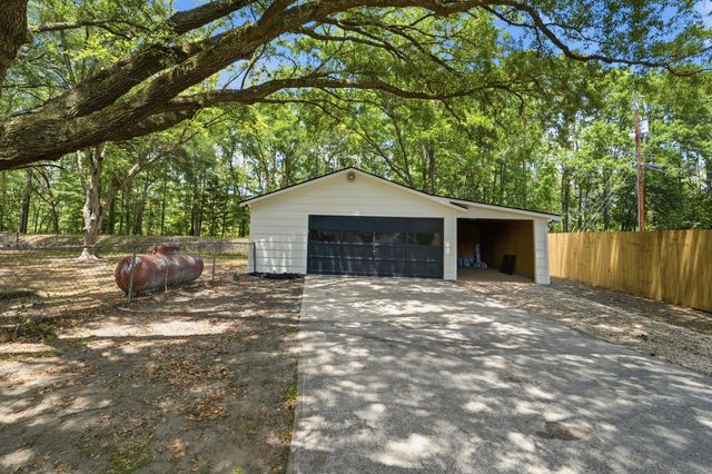 6384 Sc 162, Hollywood, SC 29449
