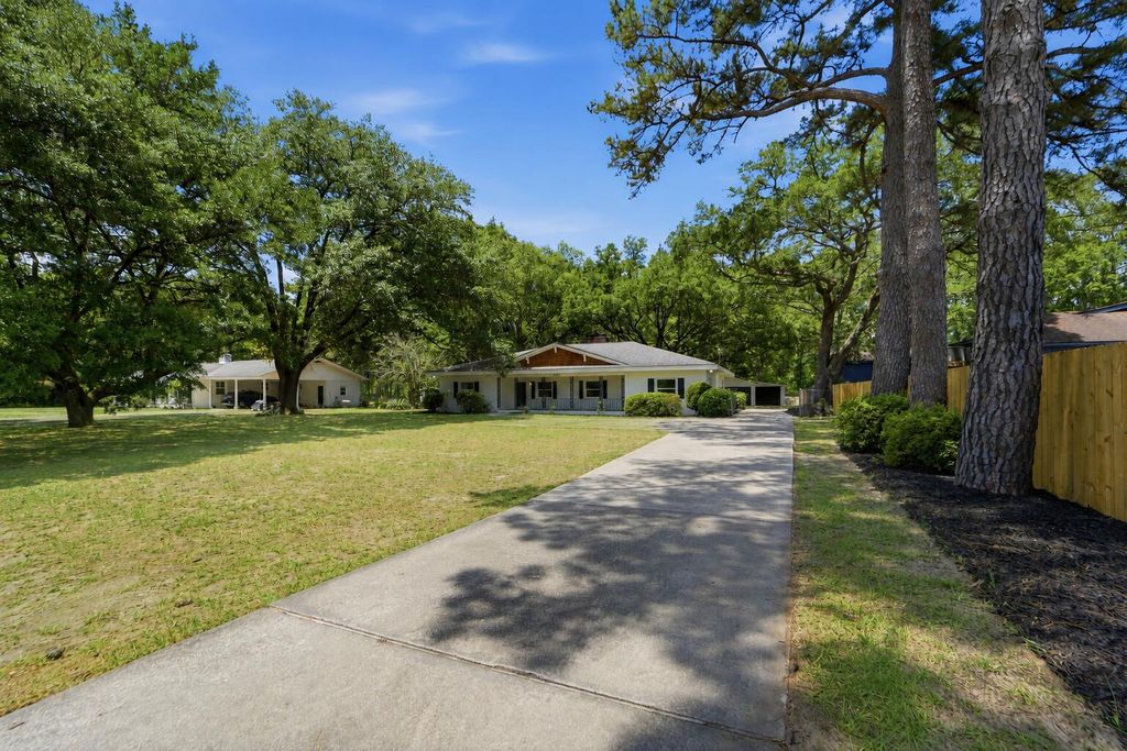 6384 Sc 162, Hollywood, SC 29449