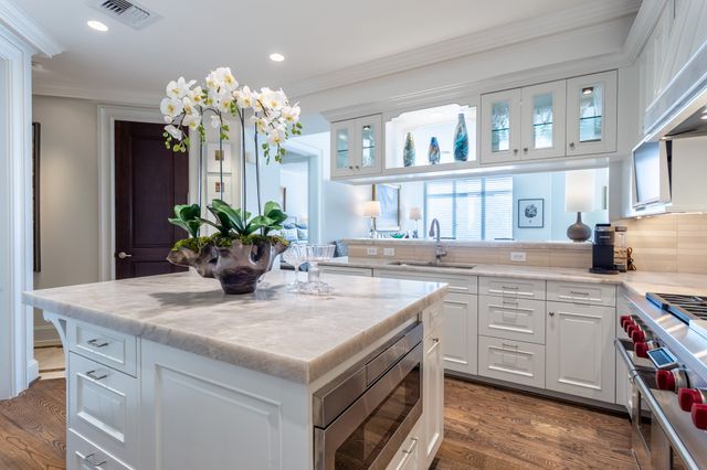 2525 N PEARL Street 1005, Dallas, TX 75201