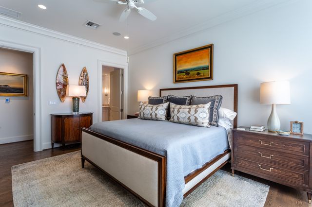 2525 N PEARL Street 1005, Dallas, TX 75201